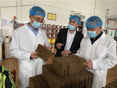 新疆市場監(jiān)管局赴和田地區(qū)開展食品安全檢查，筑牢食品經(jīng)營貿(mào)易安全防線